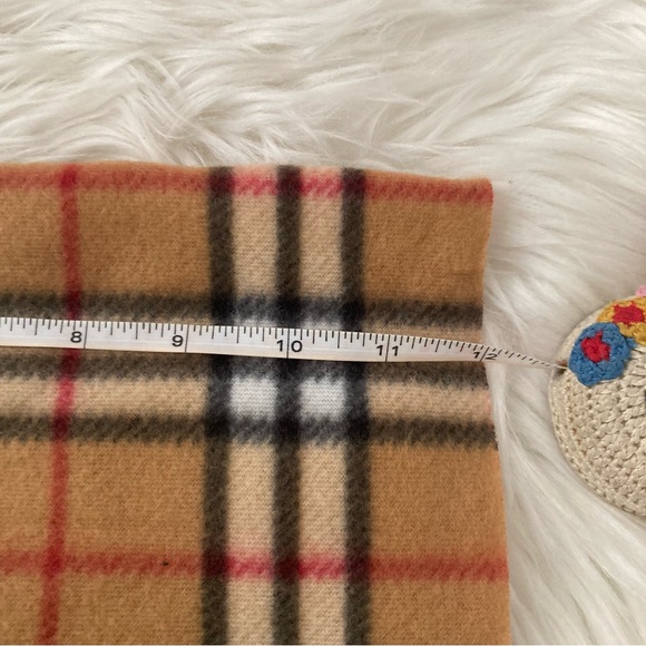 CREAM SOFT PLAID SCARF SIMILAR TO BURBURRY PRINt - Picture 5 of 6